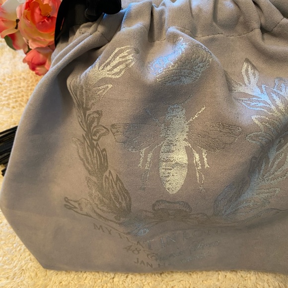 Crossbody - Picture 5 of 8